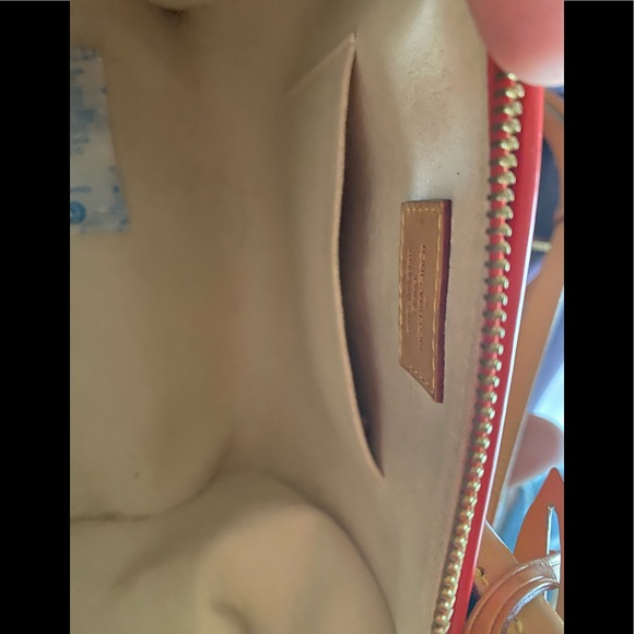 Accepting offers!! AUTHENTIC LOUIS VUITTON EPI DOC bb COQUELICOT - Picture 3 of 12